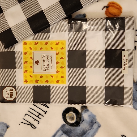 Buffalo check table cloth. - Picture 3 of 6